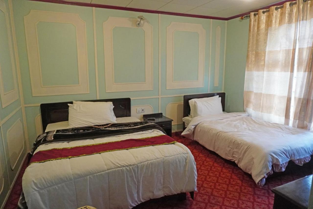 Hotel Dewanekhas Skardu Exterior photo